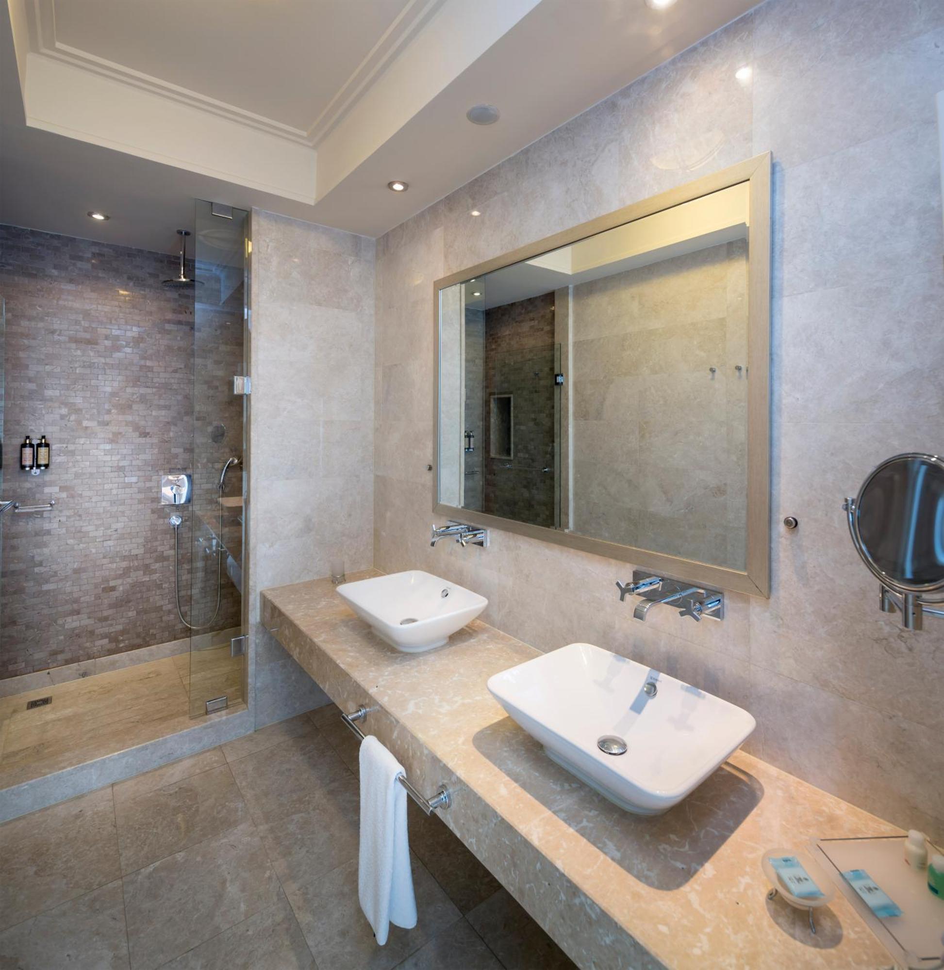 Premier Suite with Kitchenette